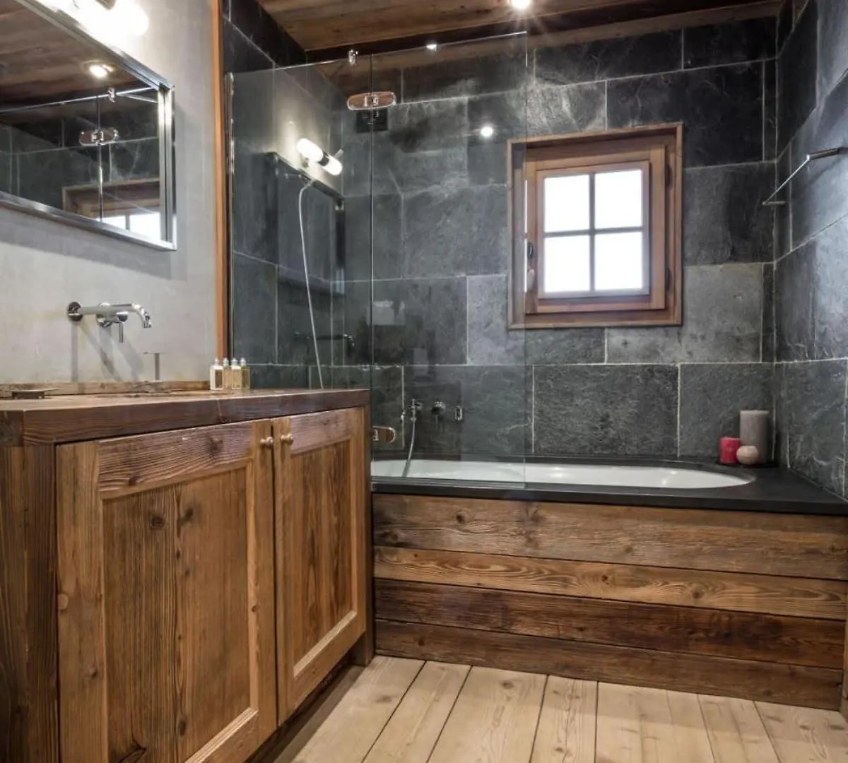 Chalet L'Ourson, Avec Jacuzzi, Sauna, Services Hoteliers Chamonix